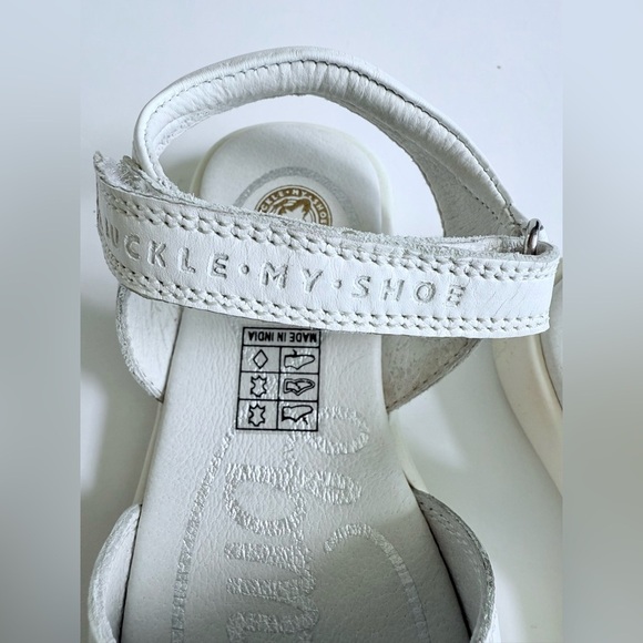 Buckle My Shoe Liris White Floral Embroidered Sandals Silver Leather London New - Picture 7 of 11